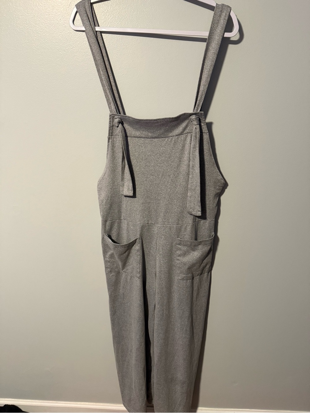 SHEIN Gray Sleeveless Pocket Jumpsuit with Adjustable Straps